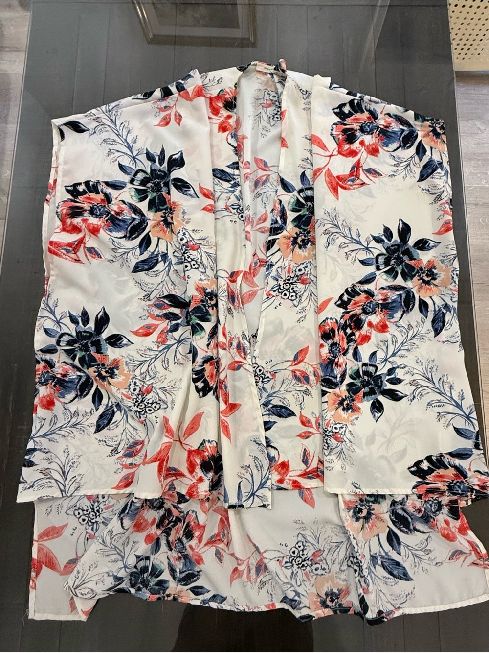 12 Pm By Mon Ami Floral Top in White, Navy & Coral